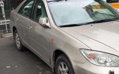 Toyota Camry V40, 2004 год, 670 000 рублей, 2 фотография
