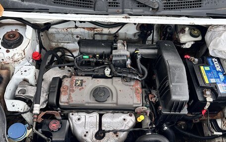 Peugeot Partner II рестайлинг 2, 2009 год, 200 000 рублей, 9 фотография