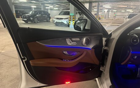 Mercedes-Benz E-Класс, 2021 год, 5 500 000 рублей, 8 фотография