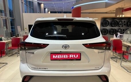 Toyota Highlander, 2026 год, 5 600 000 рублей, 5 фотография