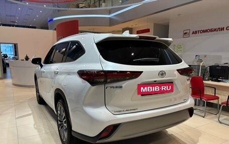 Toyota Highlander, 2026 год, 5 600 000 рублей, 4 фотография