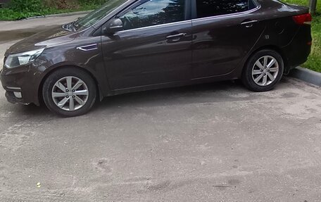 KIA Rio III рестайлинг, 2015 год, 750 000 рублей, 3 фотография