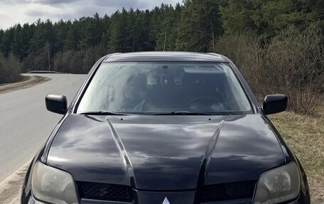Mitsubishi Outlander III рестайлинг 3, 2004 год, 630 000 рублей, 8 фотография
