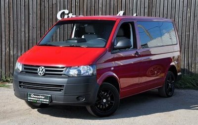 Volkswagen Transporter T5 рестайлинг, 2013 год, 1 770 000 рублей, 1 фотография
