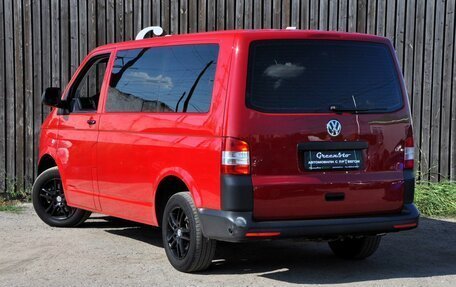 Volkswagen Transporter T5 рестайлинг, 2013 год, 1 770 000 рублей, 3 фотография