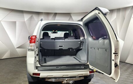 Toyota Land Cruiser Prado 150 рестайлинг 2, 2012 год, 2 489 000 рублей, 12 фотография