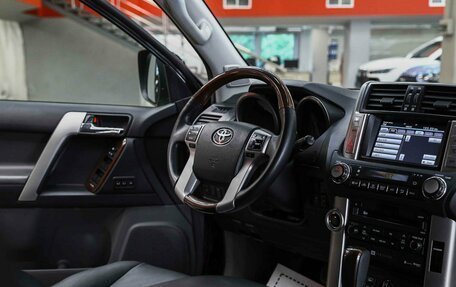 Toyota Land Cruiser Prado 150 рестайлинг 2, 2013 год, 2 550 000 рублей, 11 фотография