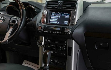 Toyota Land Cruiser Prado 150 рестайлинг 2, 2013 год, 2 550 000 рублей, 12 фотография