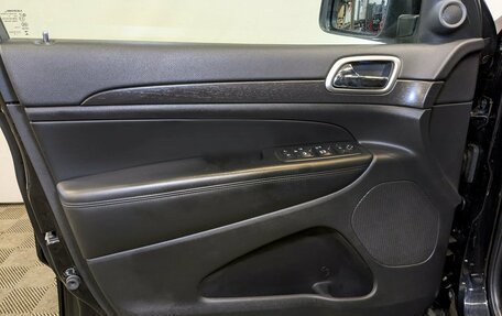 Jeep Grand Cherokee, 2018 год, 2 995 000 рублей, 19 фотография