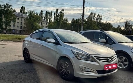 Hyundai Solaris II рестайлинг, 2016 год, 830 000 рублей, 2 фотография