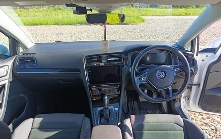 Volkswagen Golf VII, 2018 год, 1 700 000 рублей, 10 фотография