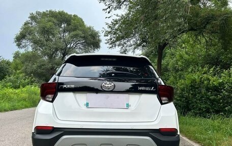Toyota Yaris XP150 рестайлинг, 2023 год, 1 440 000 рублей, 4 фотография