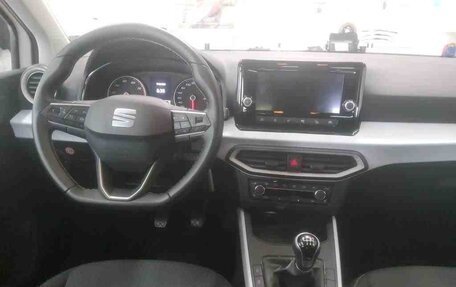 SEAT Arona I, 2022 год, 1 575 000 рублей, 5 фотография