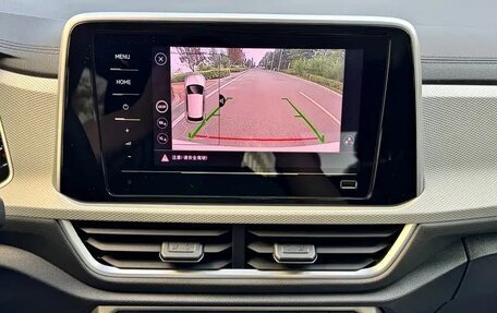 Volkswagen T-Roc I, 2023 год, 2 185 000 рублей, 16 фотография