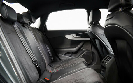 Audi A4, 2019 год, 3 055 000 рублей, 12 фотография