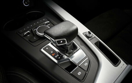 Audi A4, 2019 год, 3 055 000 рублей, 16 фотография
