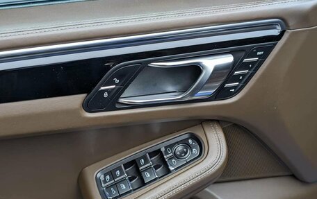 Porsche Macan I рестайлинг, 2015 год, 2 695 000 рублей, 9 фотография