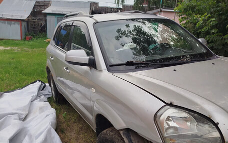 Hyundai Tucson III, 2007 год, 260 000 рублей, 2 фотография