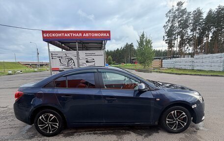 Chevrolet Cruze II, 2010 год, 370 000 рублей, 3 фотография
