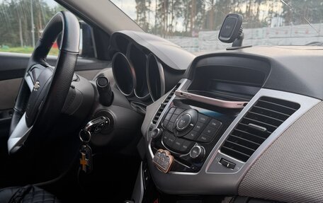 Chevrolet Cruze II, 2010 год, 370 000 рублей, 6 фотография