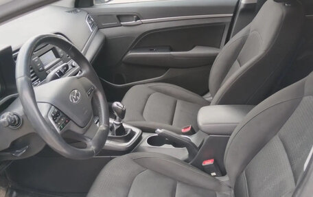 Hyundai Elantra VI рестайлинг, 2016 год, 1 120 000 рублей, 9 фотография
