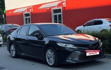 Toyota Camry, 2018 год, 2 400 000 рублей, 3 фотография