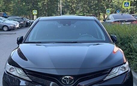 Toyota Camry, 2018 год, 2 400 000 рублей, 2 фотография