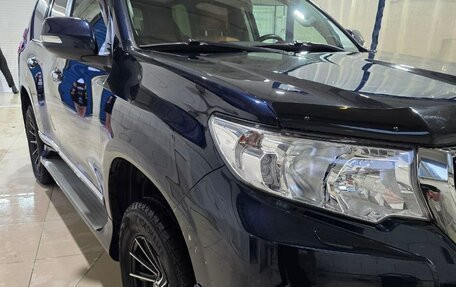 Toyota Land Cruiser Prado 150 рестайлинг 2, 2018 год, 5 300 000 рублей, 13 фотография