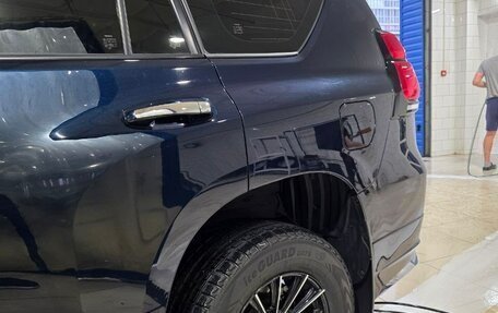 Toyota Land Cruiser Prado 150 рестайлинг 2, 2018 год, 5 300 000 рублей, 10 фотография