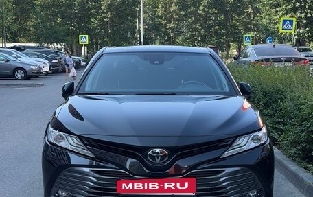 Toyota Camry, 2018 год, 2 400 000 рублей, 16 фотография