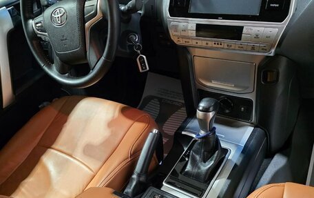 Toyota Land Cruiser Prado 150 рестайлинг 2, 2018 год, 5 300 000 рублей, 18 фотография