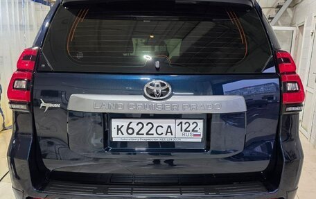 Toyota Land Cruiser Prado 150 рестайлинг 2, 2018 год, 5 300 000 рублей, 8 фотография