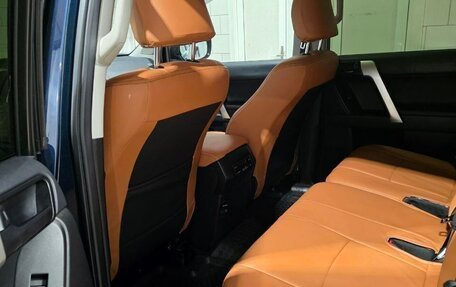 Toyota Land Cruiser Prado 150 рестайлинг 2, 2018 год, 5 300 000 рублей, 22 фотография