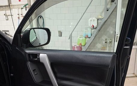 Toyota Land Cruiser Prado 150 рестайлинг 2, 2018 год, 5 300 000 рублей, 17 фотография