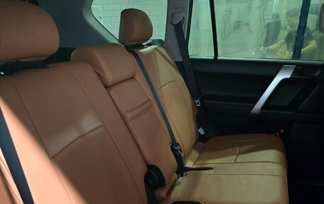 Toyota Land Cruiser Prado 150 рестайлинг 2, 2018 год, 5 300 000 рублей, 24 фотография