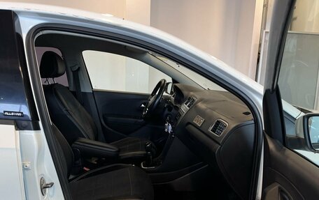 Volkswagen Polo VI (EU Market), 2016 год, 870 000 рублей, 29 фотография