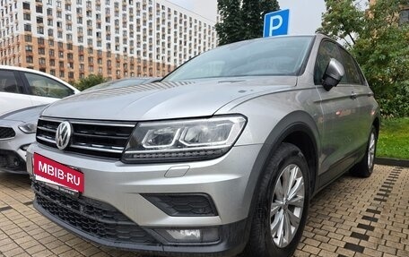 Volkswagen Tiguan II, 2019 год, 2 600 000 рублей, 3 фотография