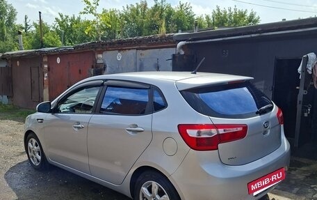 KIA Rio III рестайлинг, 2013 год, 890 000 рублей, 2 фотография