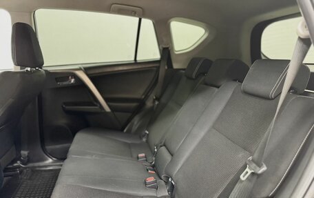Toyota RAV4, 2018 год, 2 690 000 рублей, 13 фотография