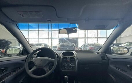 Mitsubishi Carisma I, 2003 год, 349 000 рублей, 13 фотография