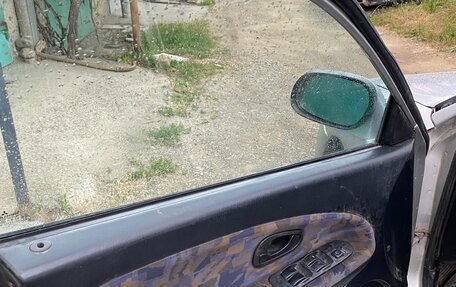 Mitsubishi Carisma I, 1998 год, 200 000 рублей, 6 фотография