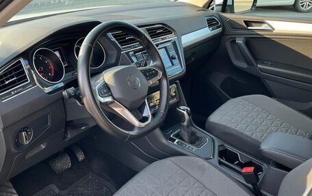 Volkswagen Tiguan II, 2021 год, 2 640 000 рублей, 9 фотография