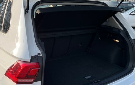Volkswagen Tiguan II, 2021 год, 2 640 000 рублей, 17 фотография