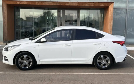 Hyundai Solaris II рестайлинг, 2017 год, 995 000 рублей, 5 фотография