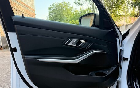 BMW 3 серия, 2019 год, 3 450 000 рублей, 16 фотография