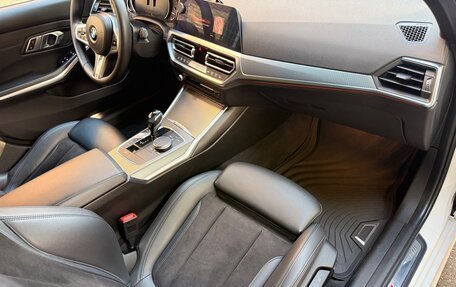 BMW 3 серия, 2019 год, 3 450 000 рублей, 23 фотография