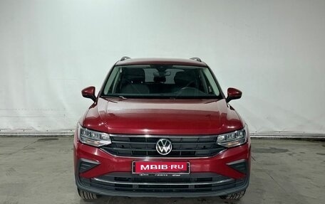 Volkswagen Tiguan II, 2021 год, 2 500 000 рублей, 2 фотография