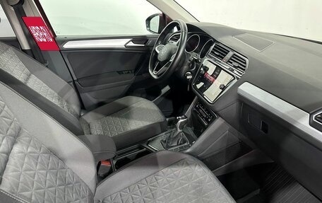 Volkswagen Tiguan II, 2021 год, 2 500 000 рублей, 10 фотография