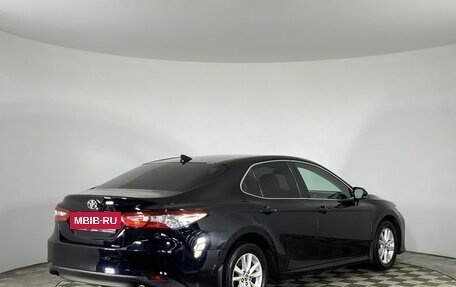 Toyota Camry, 2020 год, 2 090 000 рублей, 6 фотография