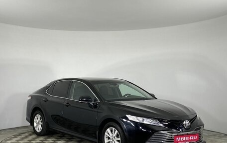 Toyota Camry, 2020 год, 2 090 000 рублей, 2 фотография